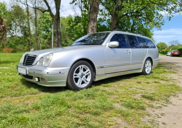 Mercedes-Benz Klasa E cena 12500 przebieg: 313000, rok produkcji 2001 z Chorzów małe 92